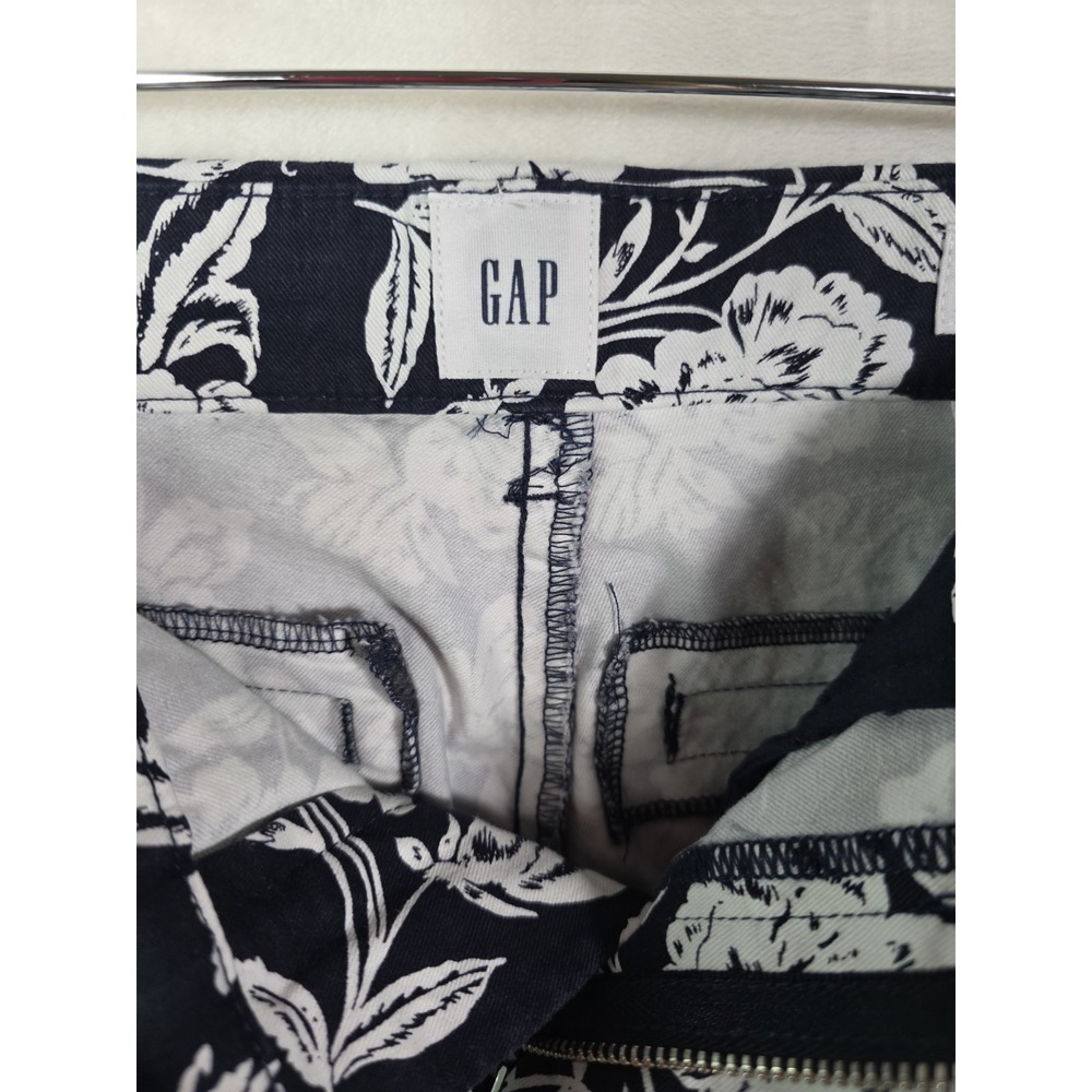 GAP Signature Skinny Ankle Khaki Floral Pants Women's Size 6 Navy White Stretch - Picture 4 of 12